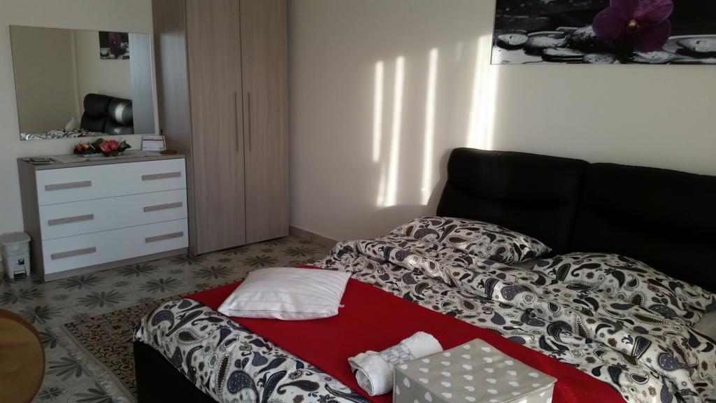 Lian Room B&B Caserte Chambre photo