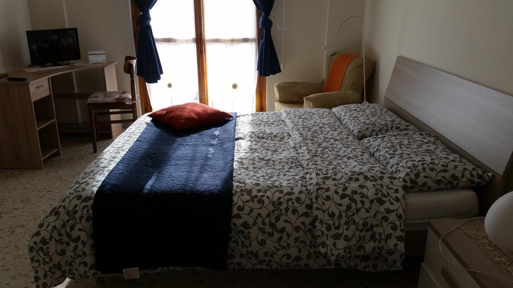 Lian Room B&B Caserte Extérieur photo