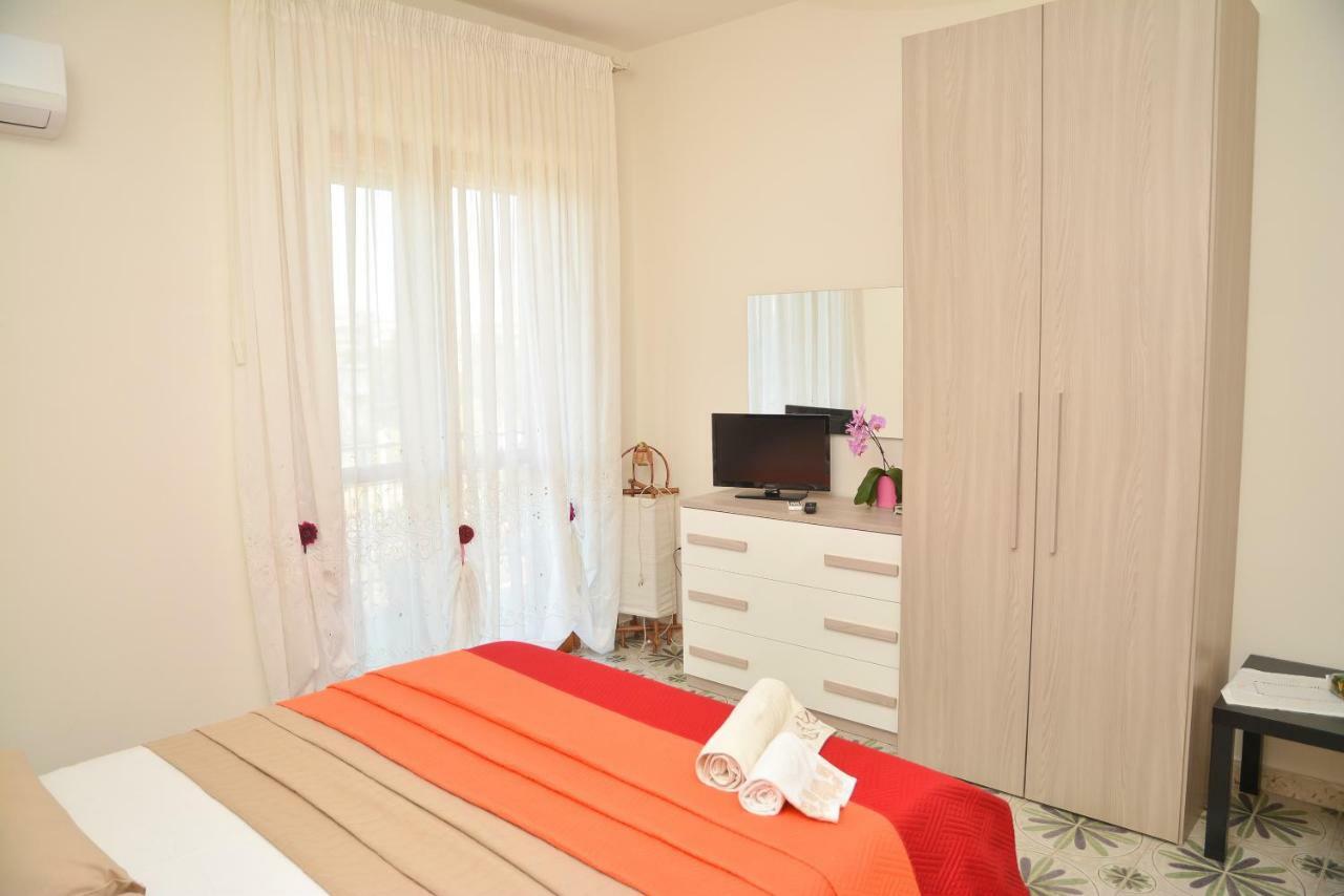 Lian Room B&B Caserte Extérieur photo