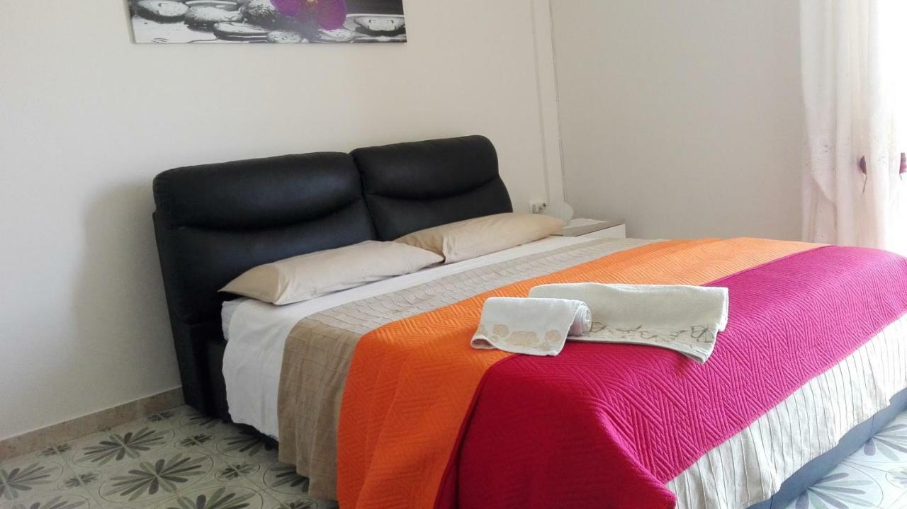 Lian Room B&B Caserte Extérieur photo